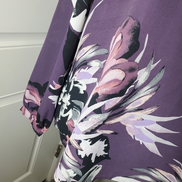 7th Avenue Design Studio New York & Company Med Purple Floral Key Hole Blouse - Picture 8 of 14